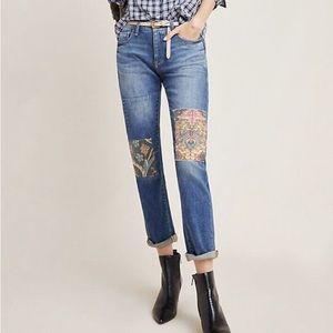 Anthropologie Pilcro Tapestry Patches Slim Boyfriend Jeans Sz 28
